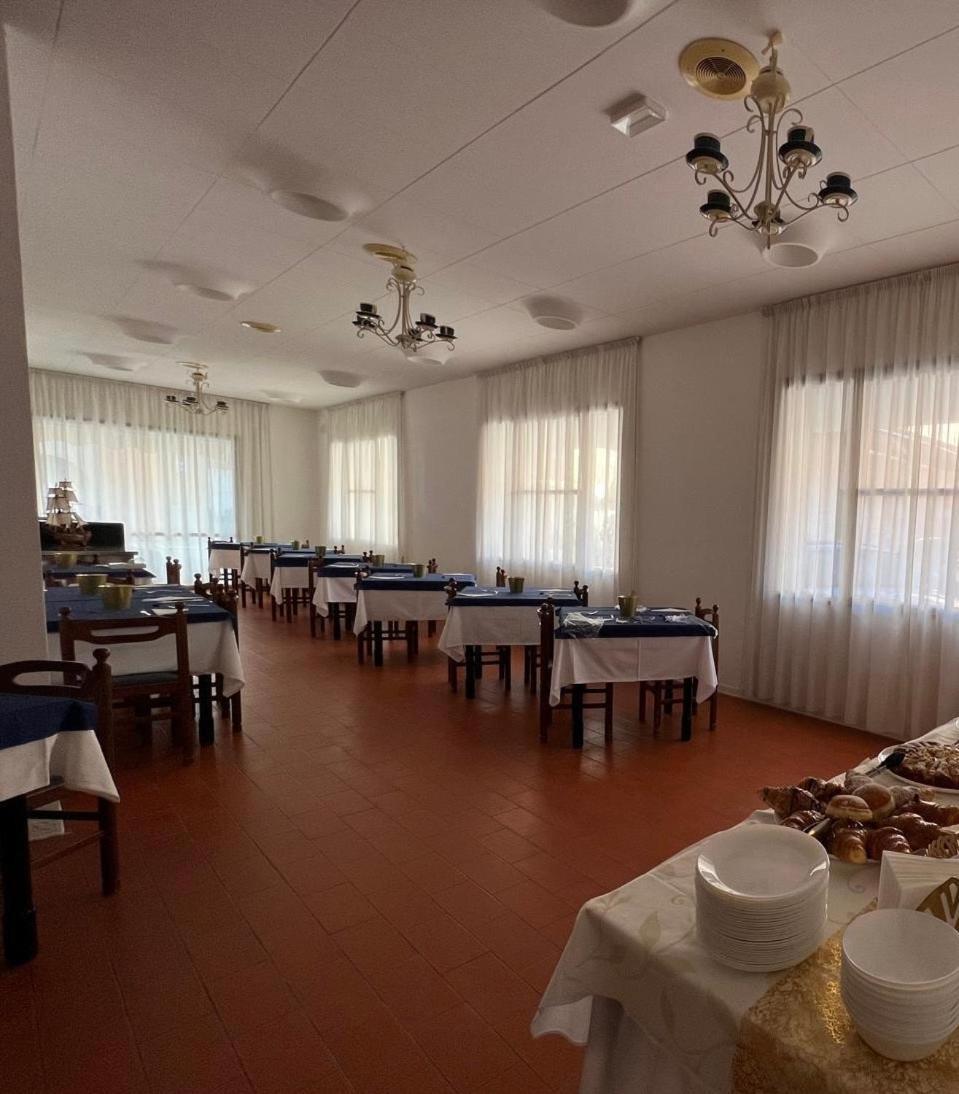 Hotel Villa Dei Fiori Bellaria-Igea Marina Exterior photo